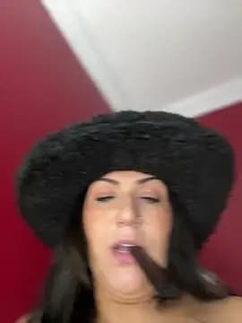 LittleMissEeve live cam