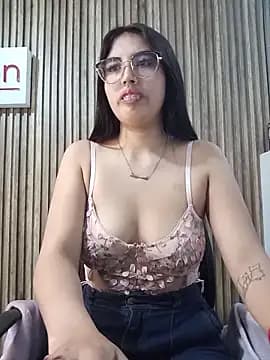 Valk_submissive live cam