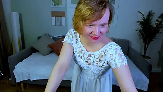 TrishaSmitty live cam