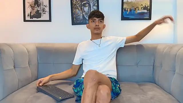 KITTY_BOSH live cam on Stripchat