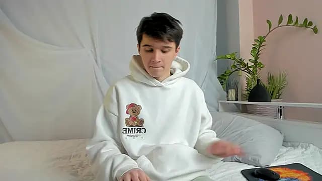 SherlockMax live cam