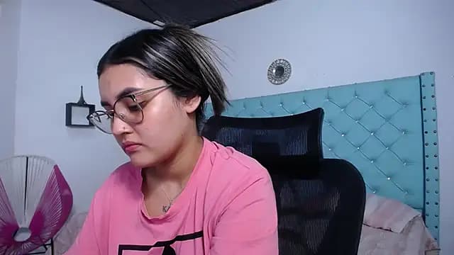 kathe-mills235 live cam