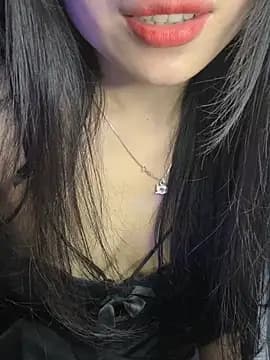 Lilyy_babyy live cam