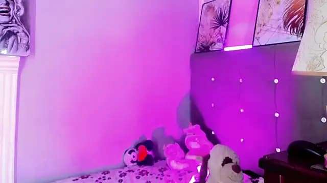 MarguiePonds live cam