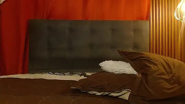 here_luke_ live cam on Stripchat