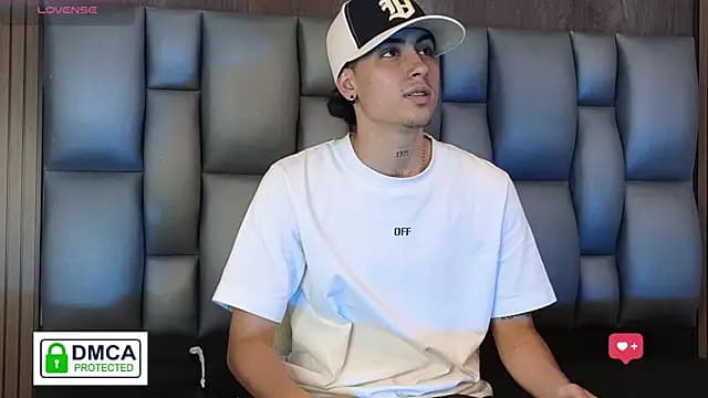 mohamed_malik live cam on Stripchat