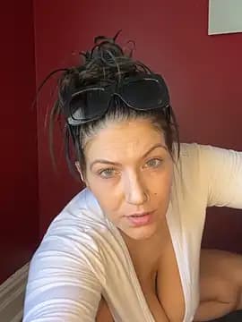 LittleMissEeve live cam