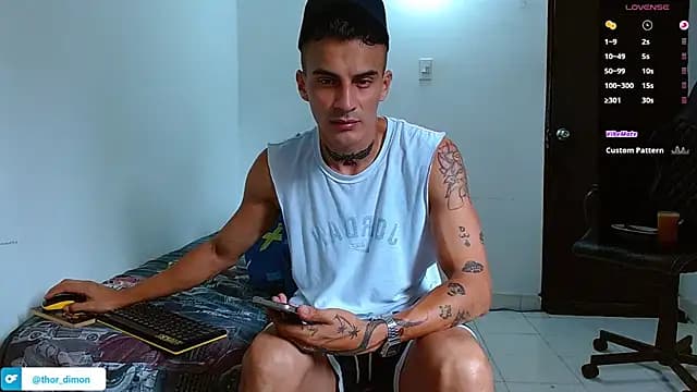 bray_hotboy777 live cam