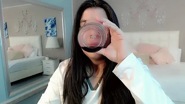 _Maddison_Ivanova_ live cam