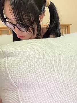 PetiteTight live cam