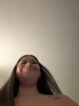 Alyshanon18 live cam