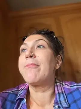 LittleMissEeve live cam