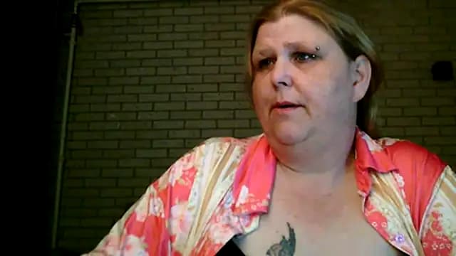 Sylviastar46 live cam