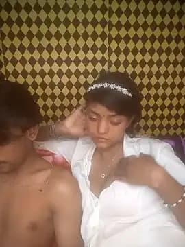 Freakingromance live cam