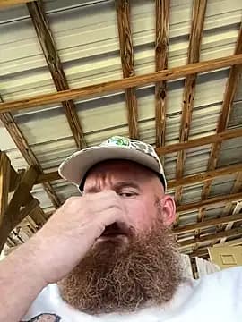 32XRedBeard live cam
