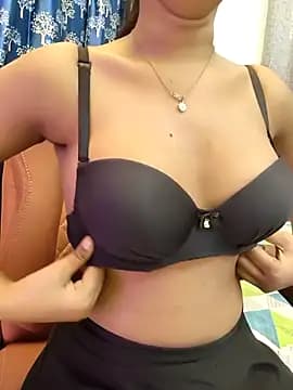 yhona_darling live cam