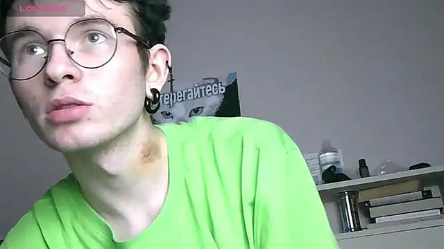 Ernest_ice live cam on Stripchat