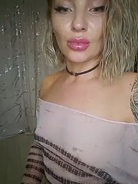 AngelGlowx live cam on Stripchat