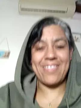 Molly_newman6 live cam on Stripchat