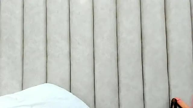 FreyaMoller live cam