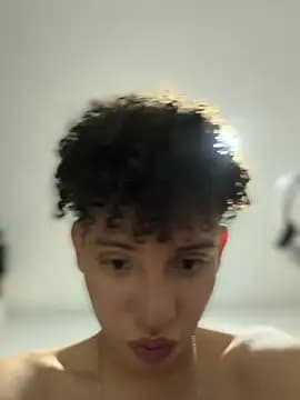 yoursexyjose live cam on Stripchat