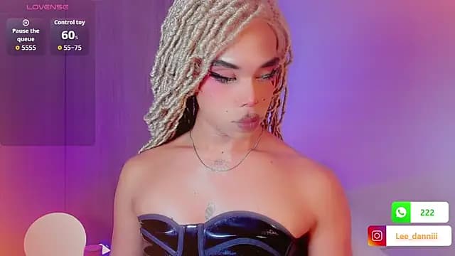 DanniLee_ live cam