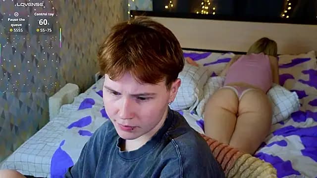 two_gerls_here live cam