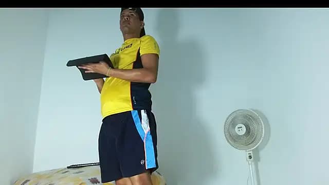 alejandrofoxnoir18 live cam