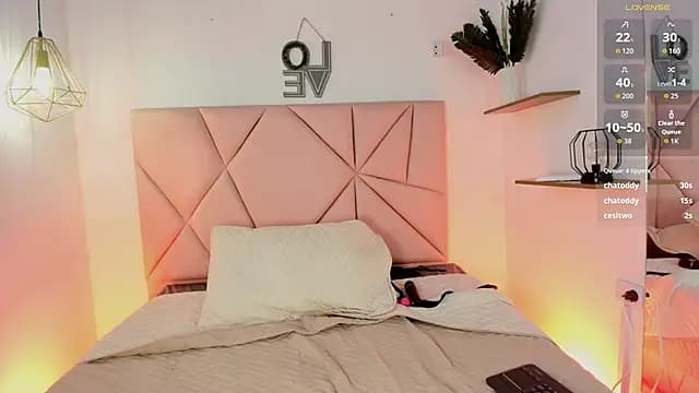 mia_jonnes18 live cam