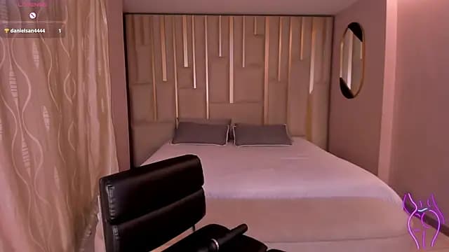 ClaireDawsonX live cam