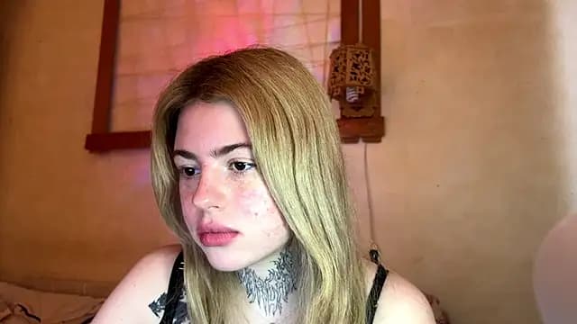 TRAMADOLL2008 live cam