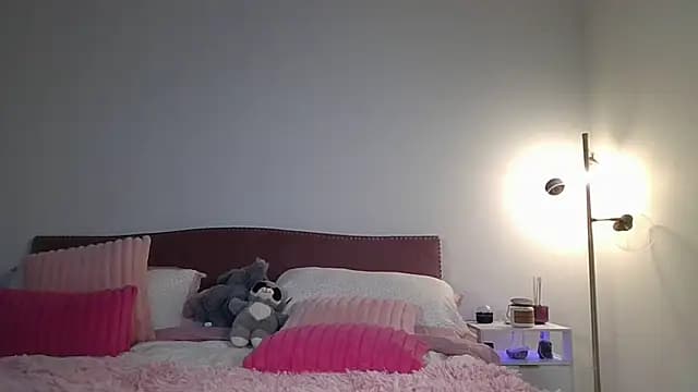 NicoleSarahX live cam