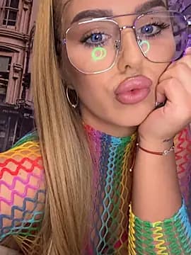 AubrieleRouj1 live cam