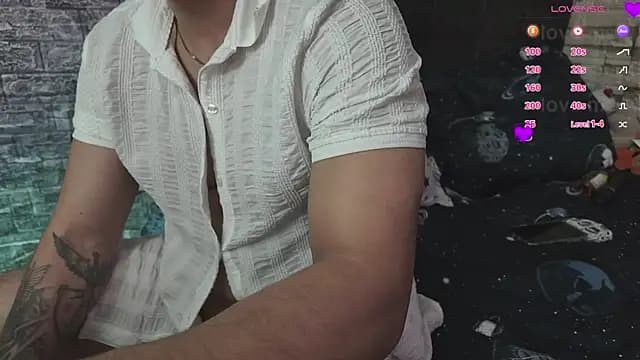 Rich_Couple_69 live cam