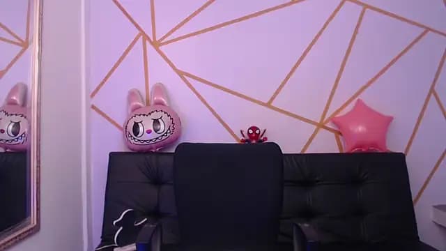 julieta_dicaprio live cam on Stripchat