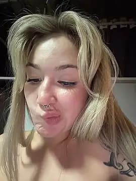 Rimmahottes live cam on Stripchat