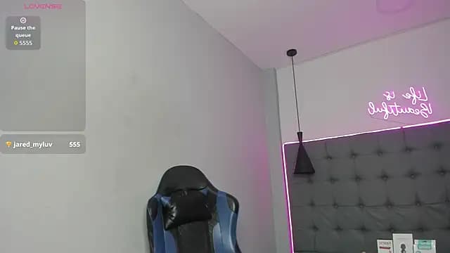 scarletcherry18 live cam