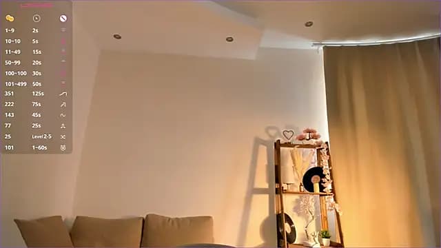 LachelleFrommer live cam