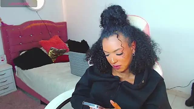 Tanedra_collings live cam