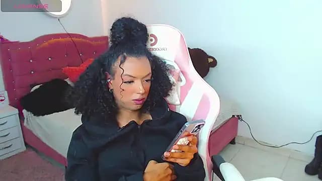 Tanedra_collings live cam