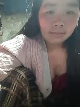 quynhkoolbae live cam