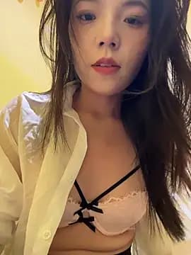 kara-tt live cam on Stripchat