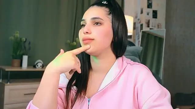 18_yo_talent live cam on Stripchat