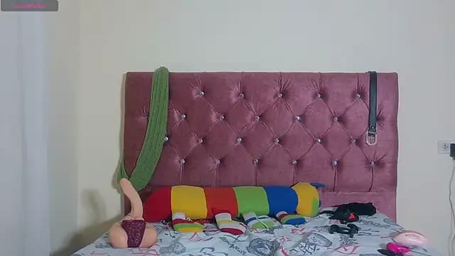 Naicollsxxx live cam