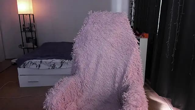 ReddHotPipper live cam