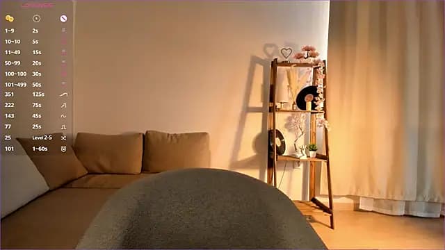 LachelleFrommer live cam on Stripchat