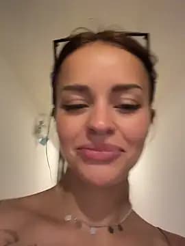 AngelinaTeller live cam