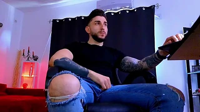 MightyAaron66 live cam