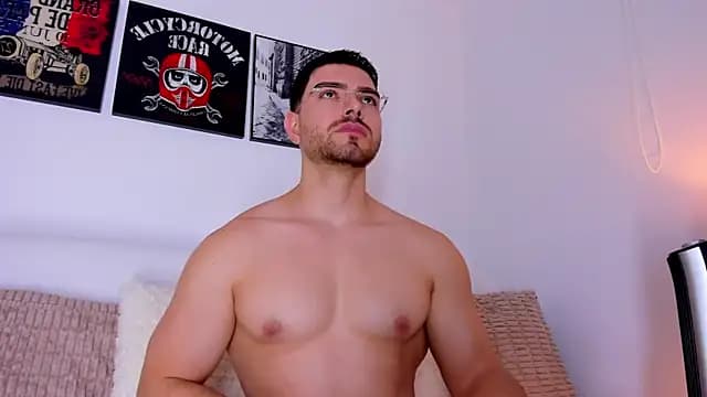 Ryan_cooper_1 live cam on Stripchat