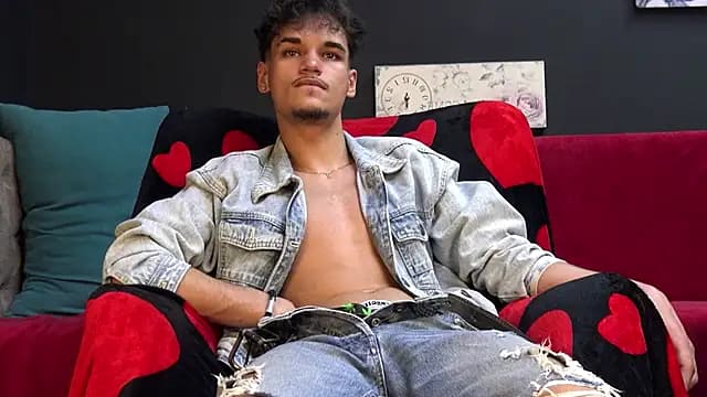 KevinnSpice live cam on Stripchat